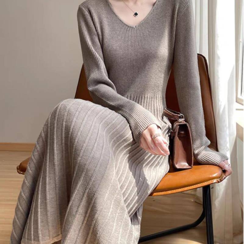 Damen Herbst und Winter Taillenbetonter und schlankmachender A-Linien-Basisrock Mittellanger Pullover Langarm-Strickkleid über dem Knie 2XL von Joom DACH