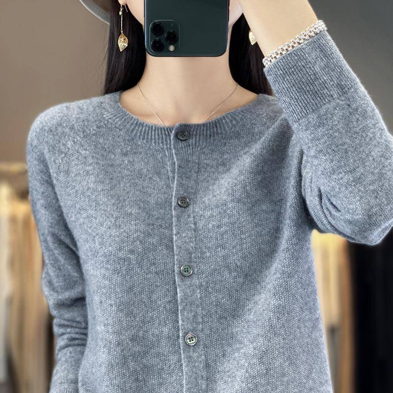 Damen High-End Woll-Cardigan - Rundhalsausschnitt, Langarm, Vielseitiger Strickpullover, Ready-to-Wear Herbst/Winter Übermantel M (100-110 jin) von Joom DACH