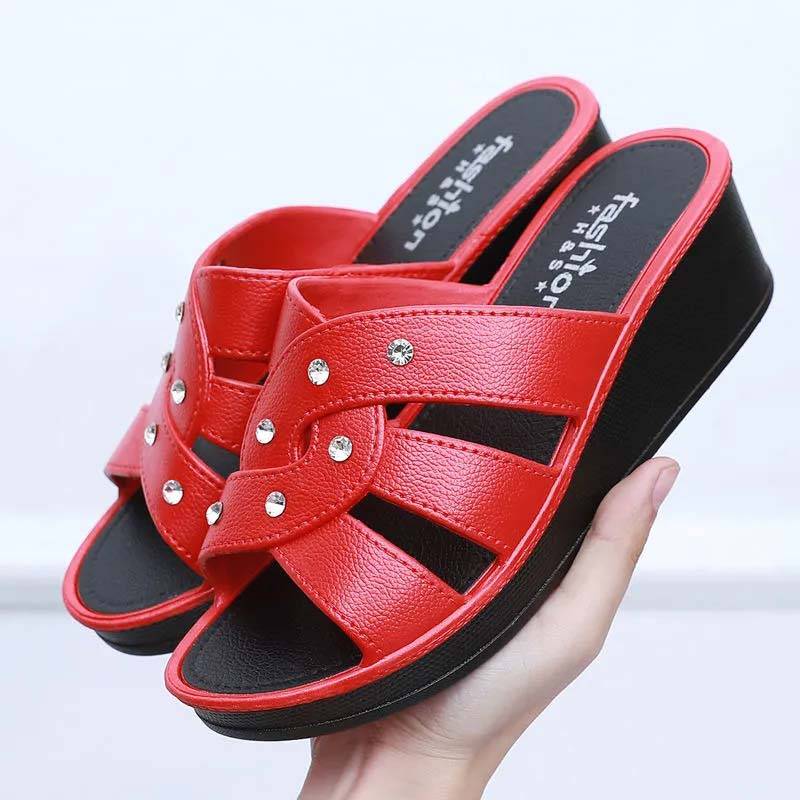 Damen High Heel Hausschuhe Sommer Oberbekleidung Dicker Boden Home Rutschfeste Hausschuhe Mutter Sommerschuhe Weicher Boden Keilabsatz Coole Strass Sandalen 37 rot von Joom DACH