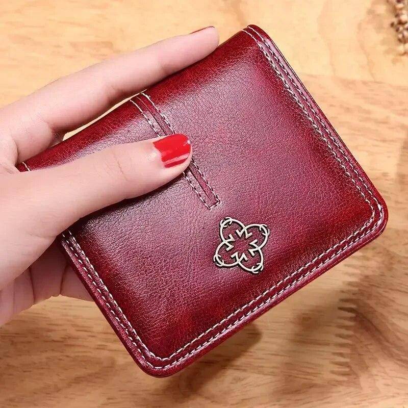 Damen-Mini-Geldbörse aus Leder, kurze Geldbörse, einfarbig, kleine Damen-Clutch-Brieftasche rot Damen-Mini-Geldbörse aus Leder, kurze Geldbörse, einfarbig, kleine Damen-Clutch-Brieftasche rot von Joom DACH