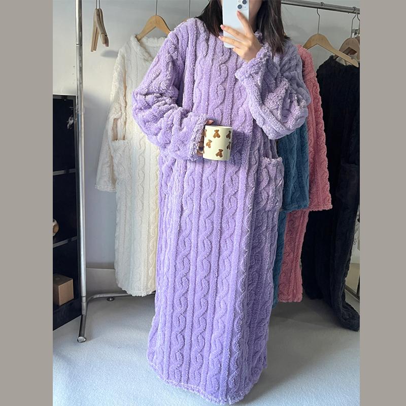 Damen Nachthemden in Übergröße, verdicktes Flanell, Nachtwäsche, Nachthemden, einfarbig, Jacquardkleid, warm XL violett von Joom DACH