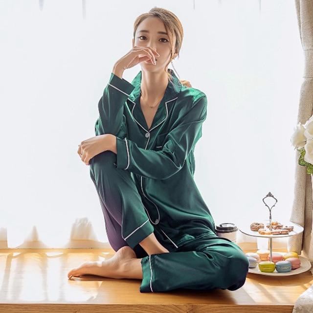 Damen Nachtwäsche Set aus Seidensatin mit langen Ärmeln, zweiteiliger Schlafanzug, Loungewear, Übergröße XXL grün von Joom DACH