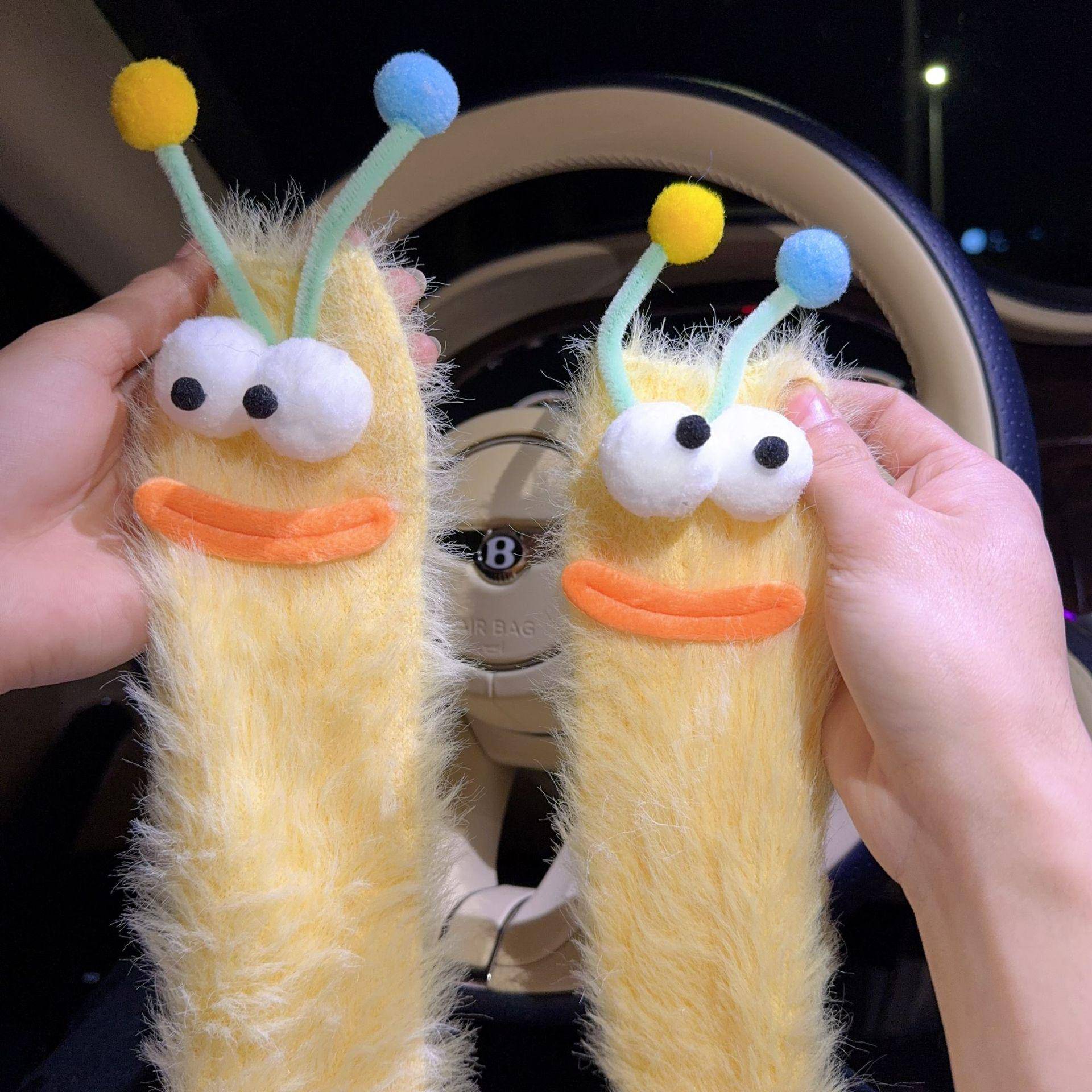 Damen Niedliche Hässlich-Stil Nerz Samtsocken: Lustige, gemütliche Mid-Tube für Herbst & Winter, perfekt als Weihnachtsgeschenk oder bequeme Nachtwäsche. One Size (35-43) von Joom DACH