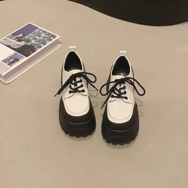 Damen Plateau Plateau Erhöhte runde Zehenpartie Lederschuhe Neuer Britischer Stil Retro Schnürpumps mit Rock 40 von Joom DACH