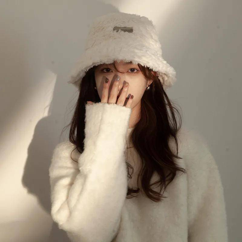 Damen Plüsch Fischerhut Herbst Winter Verdickte Warme Bucket Cap Vielseitige Beckenmütze beige von Joom DACH