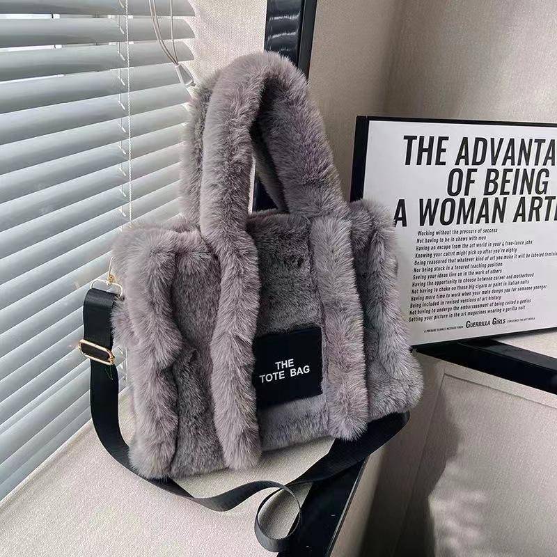 Damen Plüsch Schultertasche Trendige Handtasche für den täglichen Gebrauch, INS-Stil grau von Joom DACH