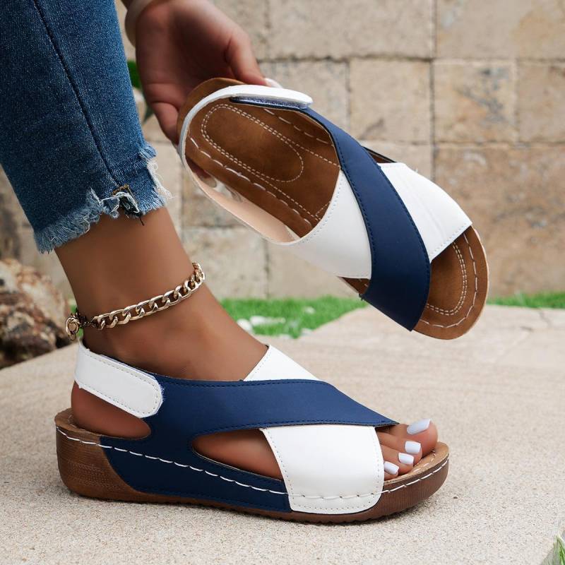 Damen-Sandalen mit schrägem Absatz und modischen Farbkombinationen, Sommerschuhe mit offener Spitze, gekreuztes Riemendesign, Plateau mit mittlerem Absatz, rutschfeste Sohle, bequeme Laufschuhe, 39 blau von Joom DACH