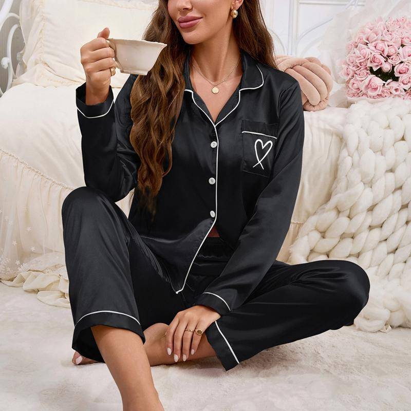 Damen Satin Pyjama Set Tasche Herzförmige Stickerei Langarm Knöpfe Revers Oberteile Elastische Hose Loungewear Pyjama Damen M schwarz von Joom DACH