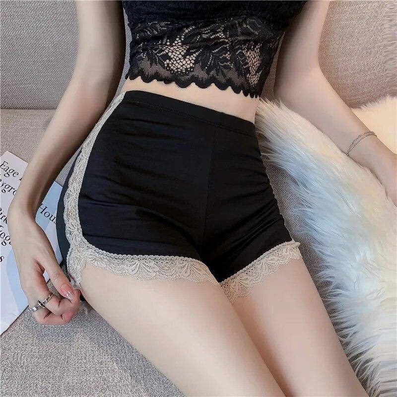 Damen Slip-Shorts aus Eisseide mit Spitze für Unterkleider, mittelhohe, scheuerfreie Boyshorts, spurlose Unterwäsche, kurze Leggings One Size schwarz von Joom DACH