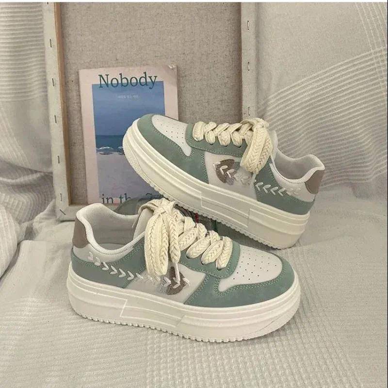 Damen Sneaker Modetrend Neues Muster Schnürer Plateau Vulkanisierte Schuhe Markendesign Freizeitschuhe Zapatos Mujer 40 von Joom DACH