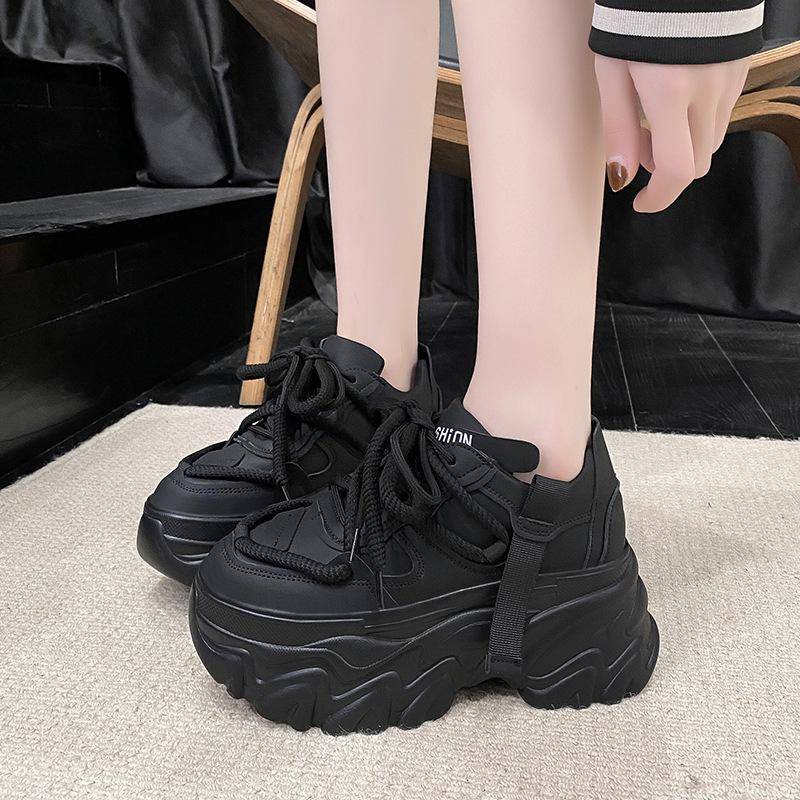 Damen Sneakers mit Schnürung, hohe Plateauschuhe, klobige Schuhe, atmungsaktive Schuhe, Winterschuhe mit Keilabsatz, Freizeitschuhe 39 schwarz von Joom DACH