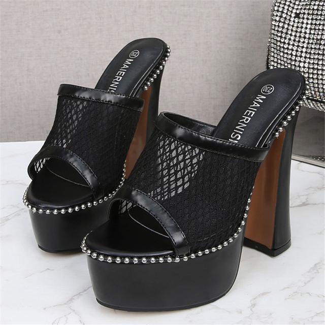 Damen Sommer Block 14cm High Heels 4cm Plateau Pantoletten Peep Toe Mesh Pantoletten Lady Nieten Hausschuhe Extreme Heels Modeschuhe 42 schwarz von Joom DACH