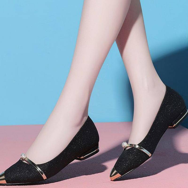 Damen Spitz zulaufende, mattierte Schuhe Laides Niedriger Absatz Spitze Zehenpartie Bequeme, atmungsaktive Peas-Schuhe 40 schwarz von Joom DACH