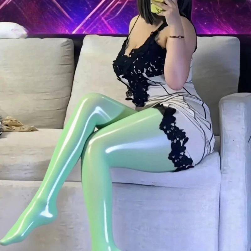Damen Strümpfe mit hohem Ölanteil, glänzend, mit Pferdeöl, dünne 8D Strumpfhose, einfarbige Leggings, große Größe, transparente Strumpfhose, lange Socken One Size Weight 40-100kg grün von Joom DACH