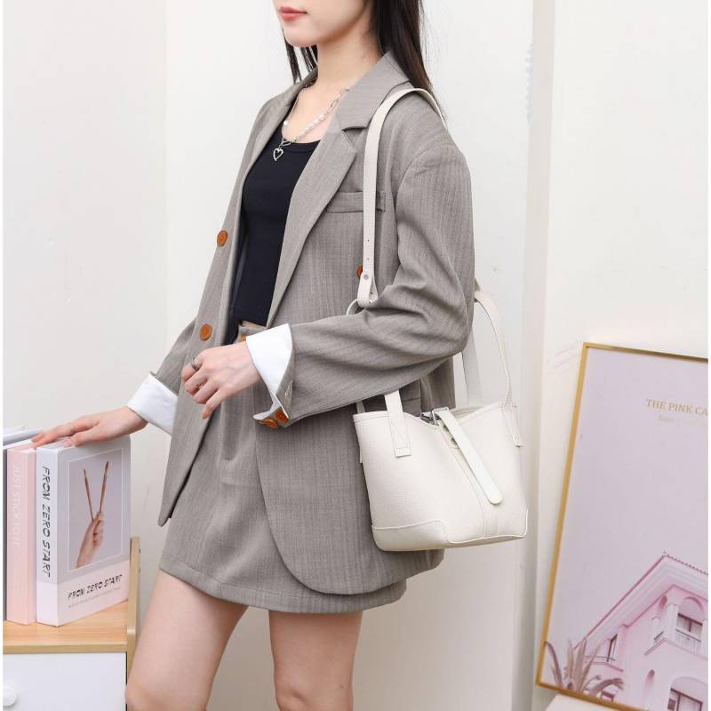 Damen-Umhängetasche aus Rindsleder mit großem Fassungsvermögen, modisch, schlicht und gut aussehend, praktisch und großzügig, Tasche aus weichem Leder weiß von Joom DACH