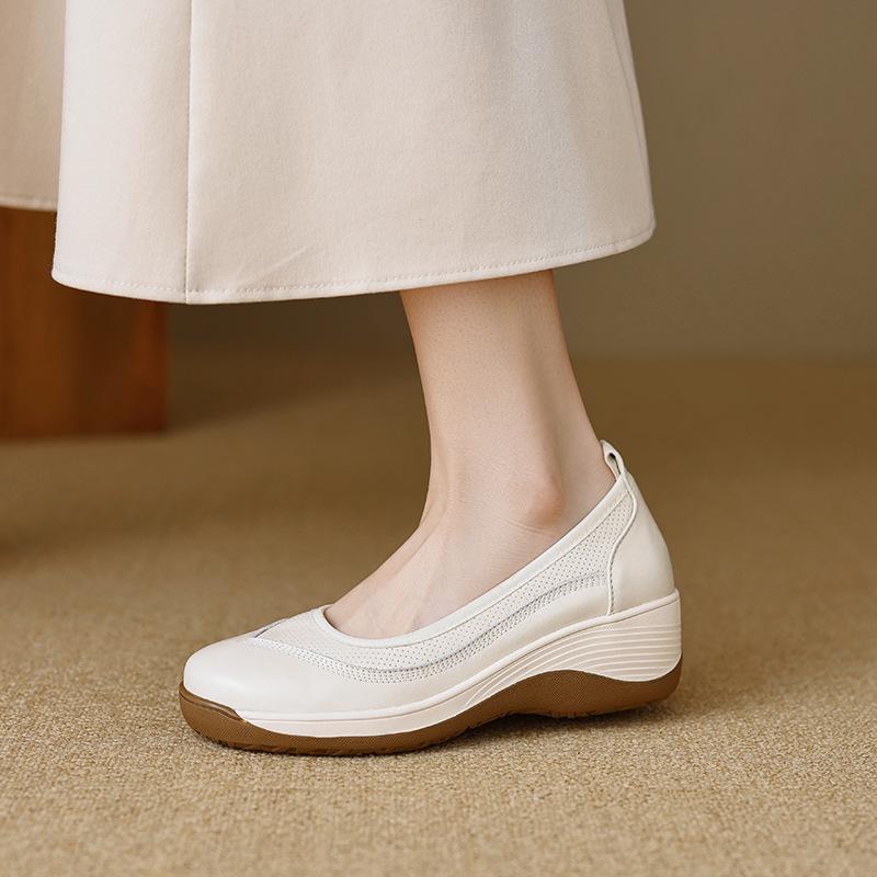 Damen Weiche Leder Slipper Dicksohlige Faule Schwammkuchenschuhe Damen Rund Zehen Einzelne Schuhe Atmungsaktiv Leicht Weiß Schuhe 35 beige von Joom DACH