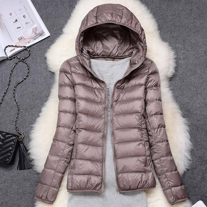 Damen Winter Ultraleichte Kapuzenjacke Ultradünne Warme Leichte Daunenjacke Tragbare Mode Hoodies Jacke 8XL khaki von Joom DACH