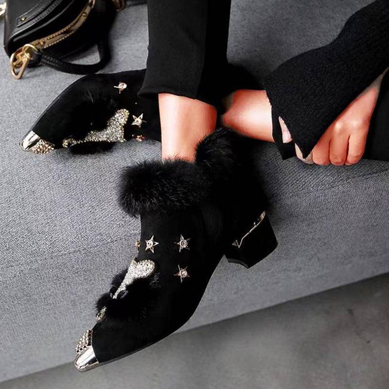 Damen Winterstiefeletten mit spitzer Spitze, rutschfeste Stiefeletten mit niedrigem Absatz und Kunstfellfutter, dicker Blockabsatz, Wanderstiefel, Schuhe für Damen 40 schwarz Damen Winterstiefeletten mit spitzer Spitze, rutschfeste Stiefeletten mit niedrigem Absatz und Kunstfellfutter, dicker Blockabsatz, Wanderstiefel, Schuhe für Damen 40 schwarz von Joom DACH