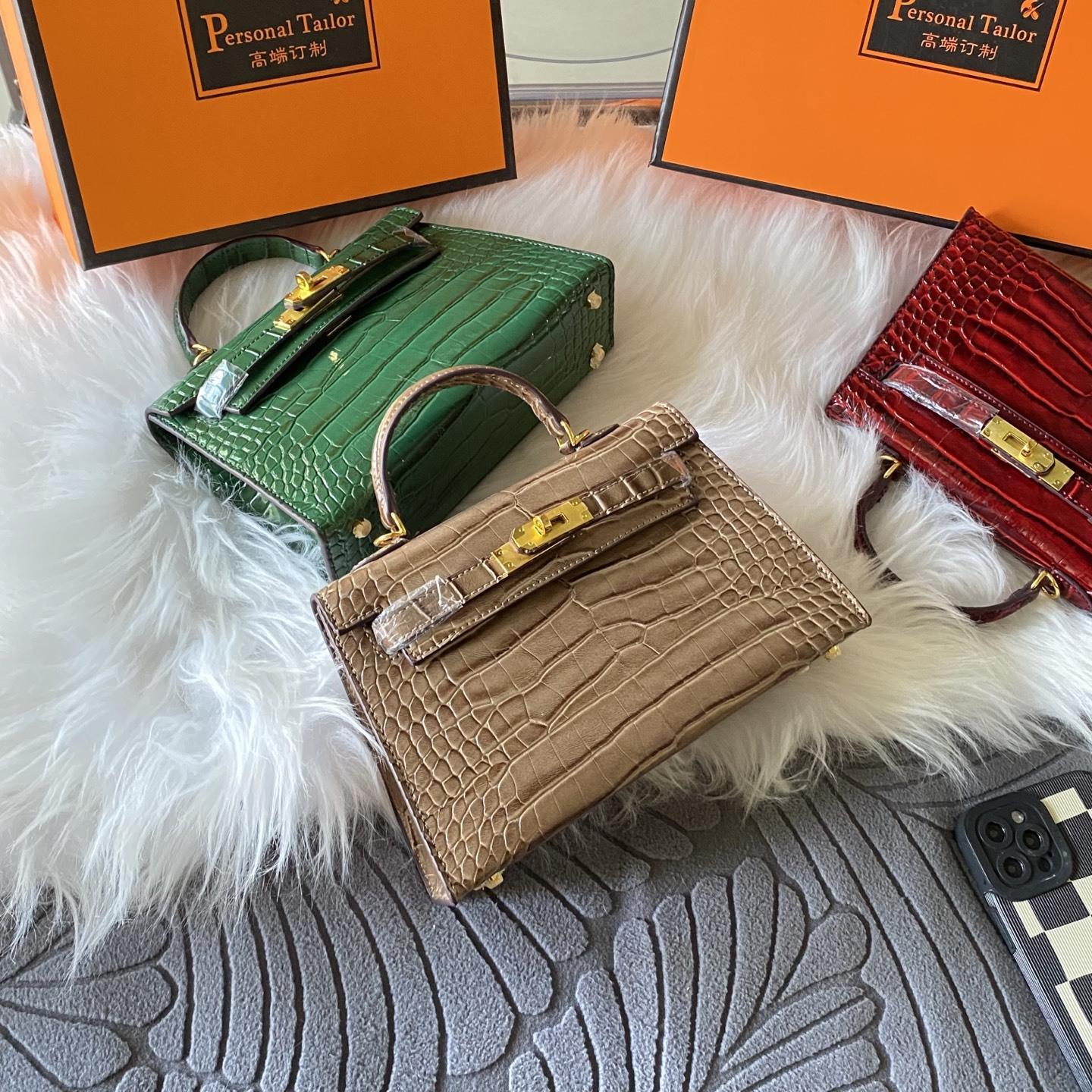 Damen neue exquisite Umhängetasche, kleine Tasche, Krokodilmuster-Tasche, hochwertige Mini-Vielseitigkeitshandtasche. 22cm von Joom DACH