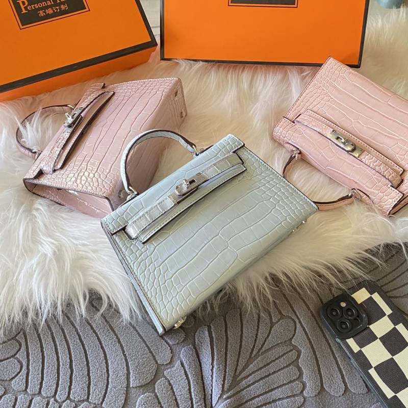 Damen neue exquisite Umhängetasche, kleine Tasche, Krokodilmuster-Tasche, hochwertige Mini-Vielseitigkeitshandtasche. 22cm von Joom DACH