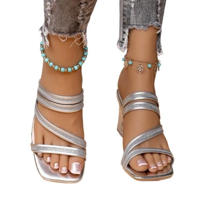 Damenschuhe mit offener Spitze, Damen-Hausschuhe, Übergröße, Kleider-Hausschuhe, Damen, Kristall, quadratische Zehenpartie, hohe, klobige Absätze, moderne Sandalen 43 silber von Joom DACH