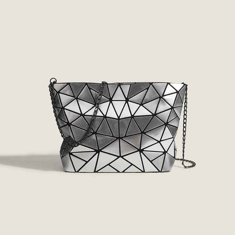 Damentasche Herbst Dreieck Film Einfache Damentasche Lässige Umhängetasche Geldbörse Kette Diagonaltasche silber von Joom DACH