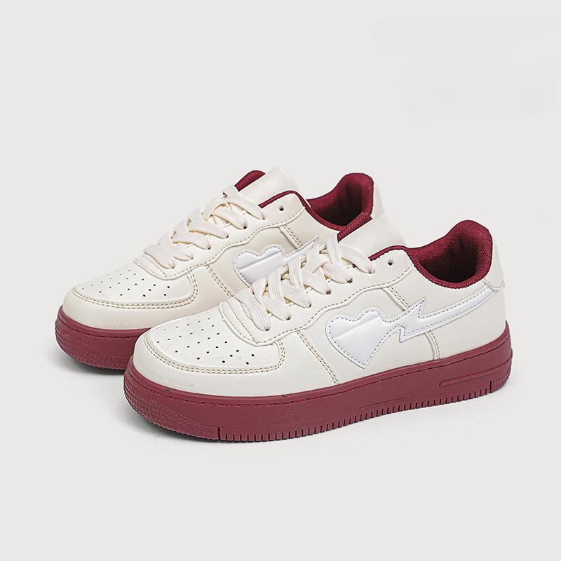 Design Gebrochener Denim Sneaker Damen mit Herzen Lässige Board Schuhe College Stil Plateau Tide Schuhe Frühling Neu 40 beige von Joom DACH