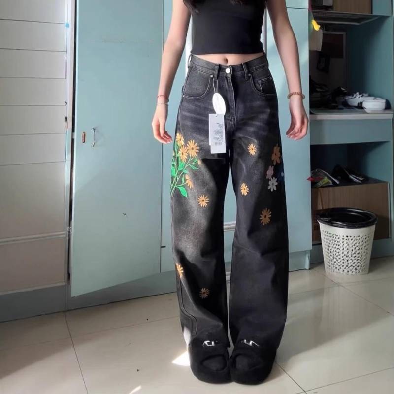 Design Sense Floral Bestickte Gerade Jeans für Damen Frühling Neu Hochtailliert Locker Weitbeinig Bodenlang 4XL von Joom DACH