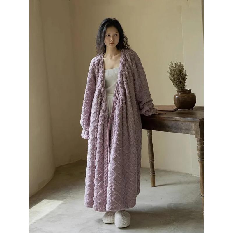 Dicke warme, elegante Flanell-Nachthemden für Frauen im koreanischen Stil, schlicht, sanft, zart, flauschig, beheizbares Nachthemd für den Winter, weiche Nachtwäsche 2XL von Joom DACH