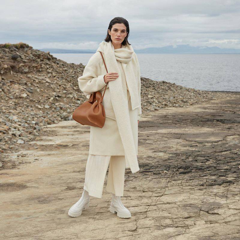 Echtes Leder Dumpling Umhängetasche im französischen Stil - Schicke und schlichte Wolkenhandtasche für Damen No Gift Box: 32*20*16cm von Joom DACH