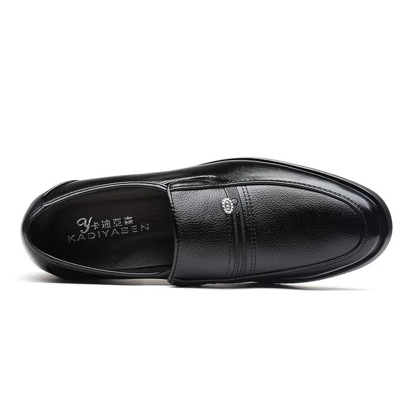Echtes Leder Handgemachte Schuhe Männer Loafer Slip Auf Business Casual Schuhe Klassische Weiche Leder Hombre Atmungsaktive Männer Schuhe Flache 40 schwarz von Joom DACH