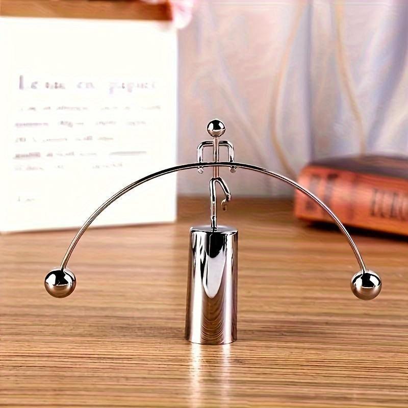 Edelstahl Balance Skulptur für Desktop Büro Dekoration Dynamische Erhebungsstatue, Einzigartiges Sammlerstück Geschenk, Multifunktional Innen/Außen silber von Joom DACH