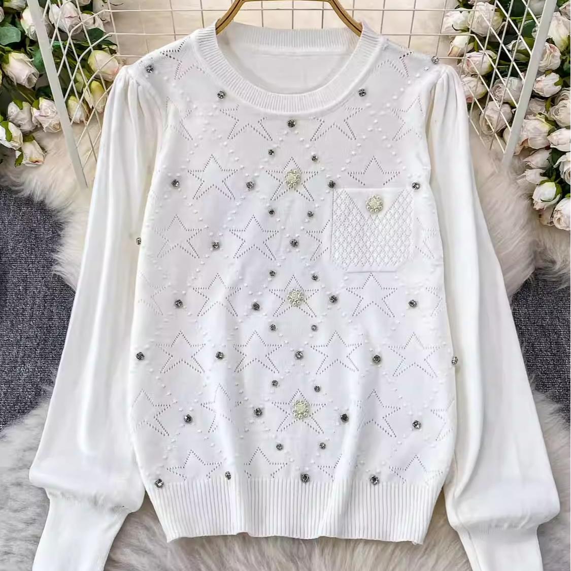 Ein lockerer und figurschmeichelnder Strickpullover für Damen im Herbst und Winter, mit einem hochwertigen, ausgefallenen, perlen- und diamantbesetzten Oberteil One size weiß von Joom DACH