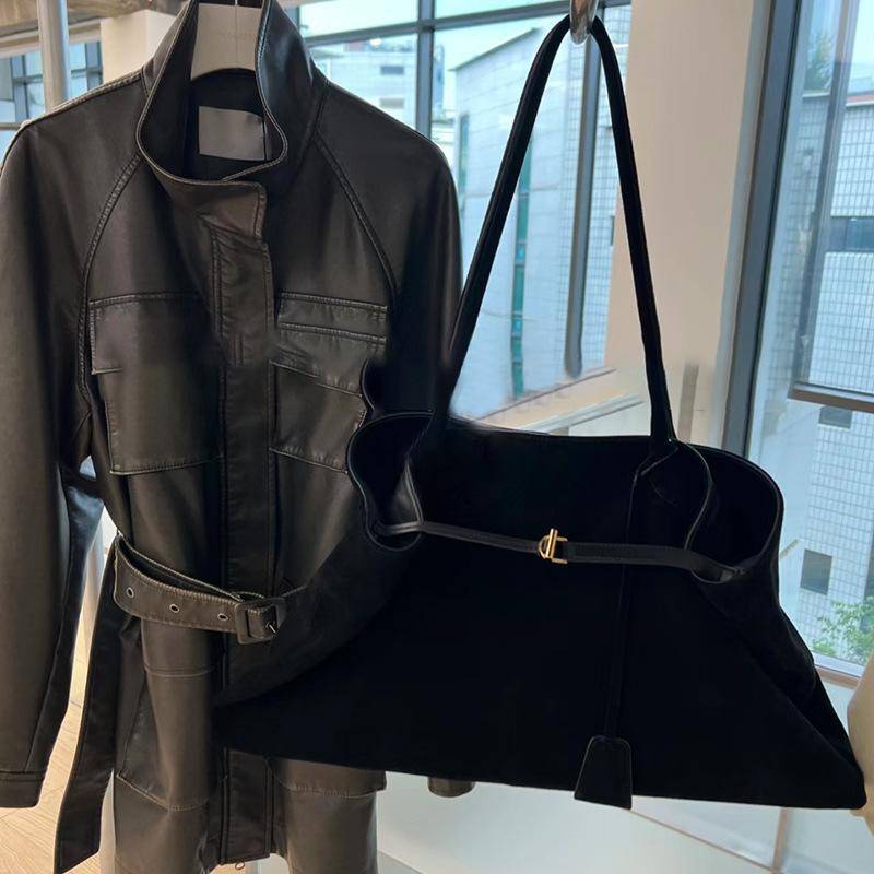 Eine lässige, schlichte Wildleder-Umhängetasche für Damen, vielseitige Ledertasche von Joom DACH