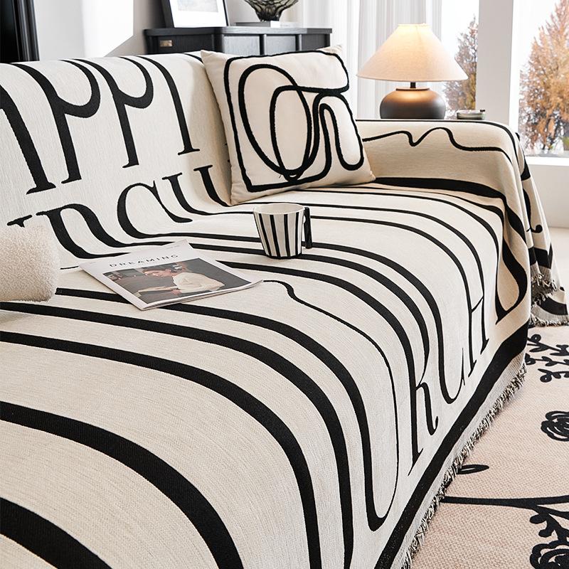 Einfaches Modernes und Interessantes Buchstaben Chenille Sofa Handtuch All-inclusive Wohnzimmer Staubschutz Nickdecke 180*130cm von Joom DACH