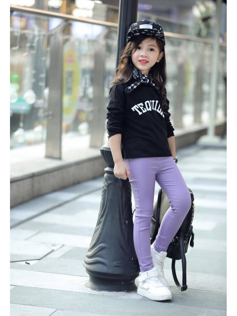 Elastische Slim Fit-Leggings für Mädchen - Jeans-Imitat 130 cm Violett von Joom DACH