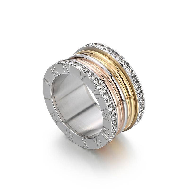 Elegante Edelstahl Große Ringe für Frauen Römisches Alphabet Glänzender Zirkon Ring Klobiger Anillos Mujer Party Hochzeit Schmuck Luxus 12 von Joom DACH