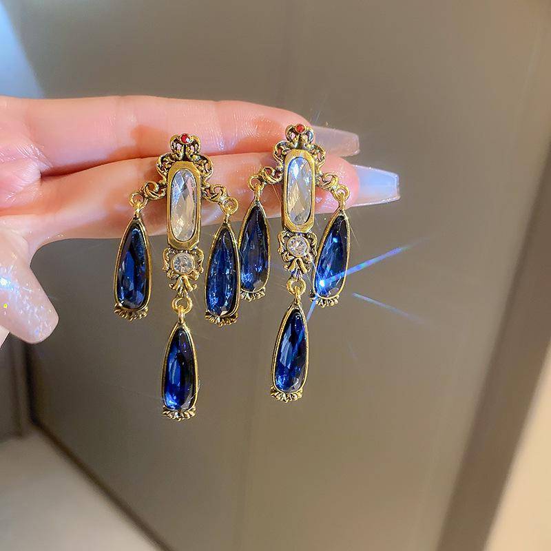 Elegante Ohrhänger im französischen Hofstil mit Strass-Tropfen in Silber für Damen von Joom DACH