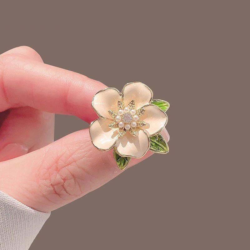 Elegante weiße Kamelie-Blumenbroschen für Frauen, kleine Anstecknadeln, Pflanzenkleidung, Corsage, Hochzeitsschmuck, Zubehör weiß von Joom DACH