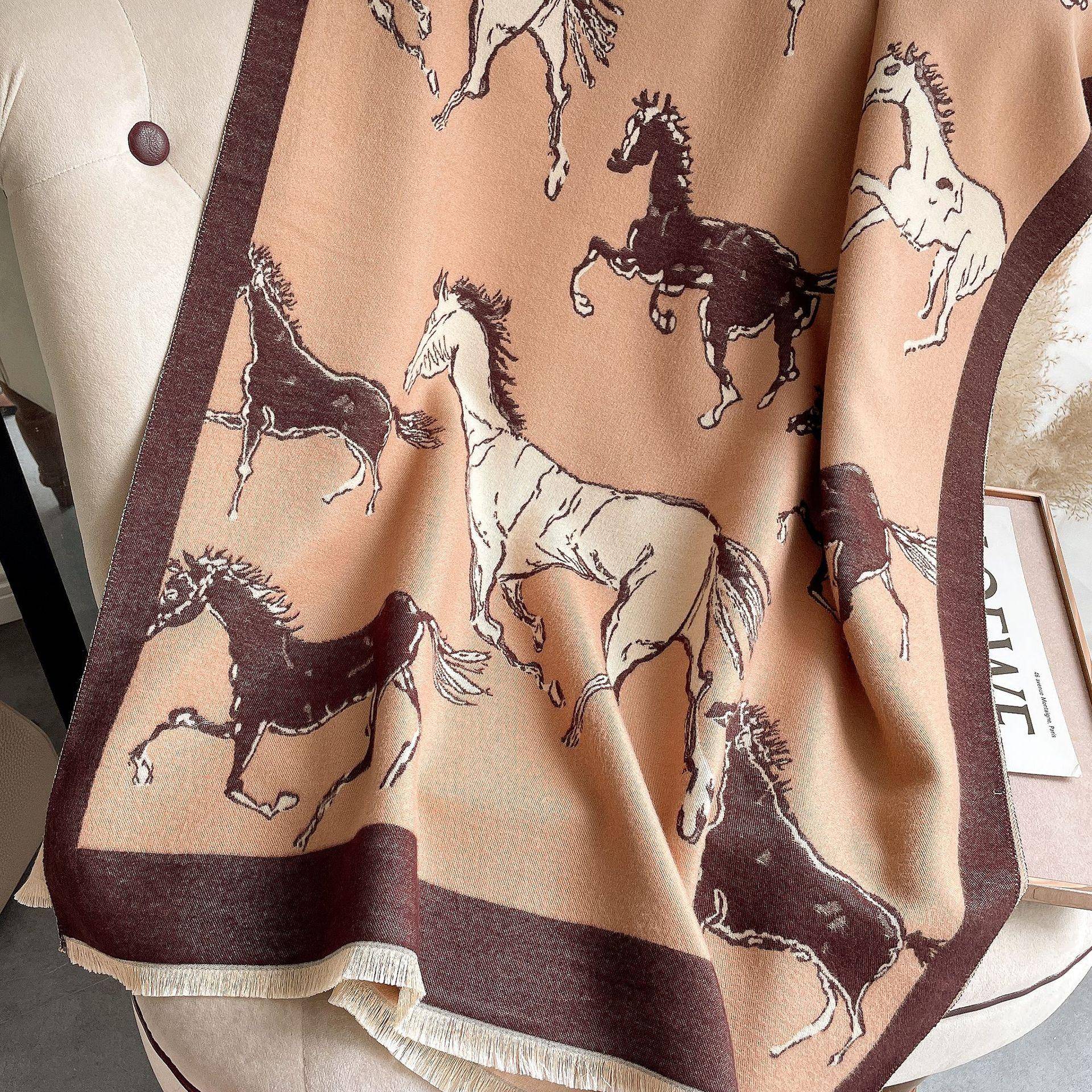 Eleganter vielseitiger Herbst- und Winter-Schal mit Pferde-Jacquardmuster aus Imitatkashmir, Damen-Kurzbart-Quasten-Reiseschal für draußen, warmer Schal 180-65cm von Joom DACH