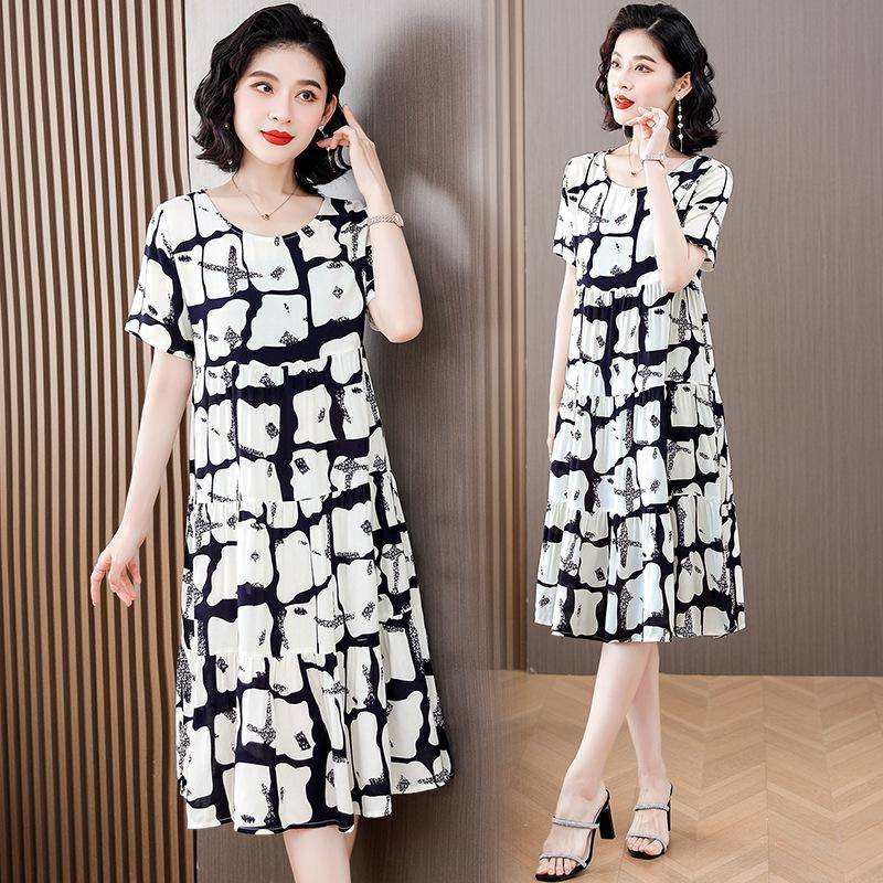 Elegantes Sommerkleid mit Blumenmuster für Damen mittleren und höheren Alters in Übergröße, perfekt für Mütter mit jungem Stil und klassischem Temperament. 6#. 2XL recommended for 110-125 catties von Joom DACH
