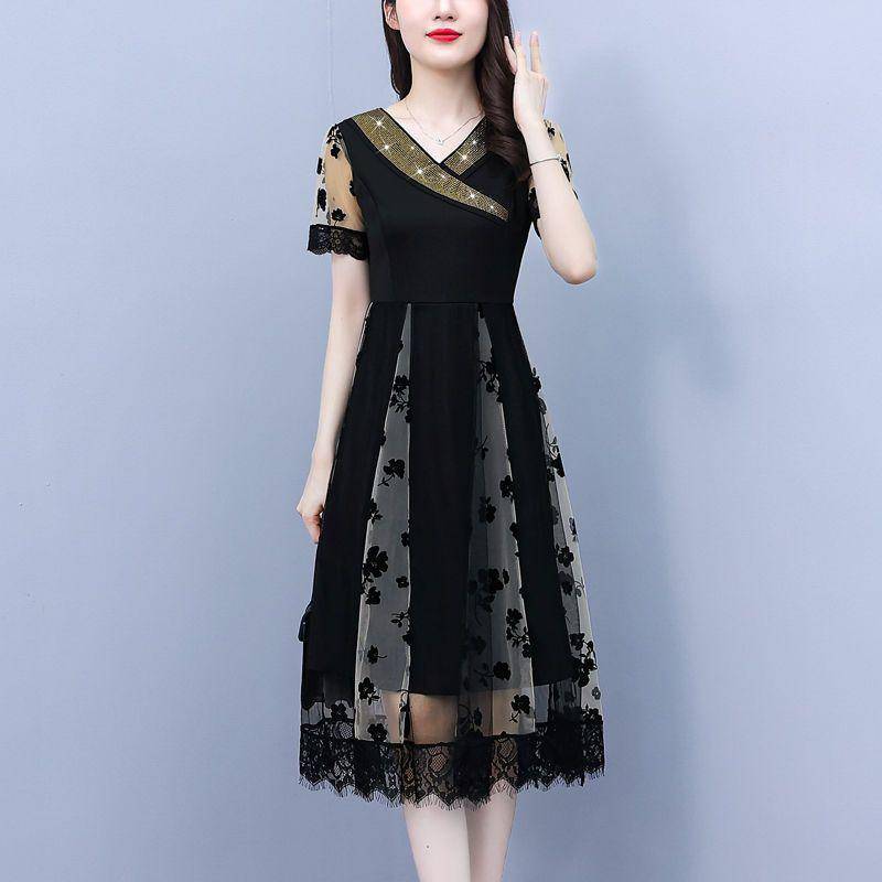 Elegantes V-Ausschnitt-Spleißen-Spitzensaum-Netzkleid Sommermode Damen Temperamentdruck Hohe Taille Mittellange A-Linien-Kleider XL schwarz von Joom DACH