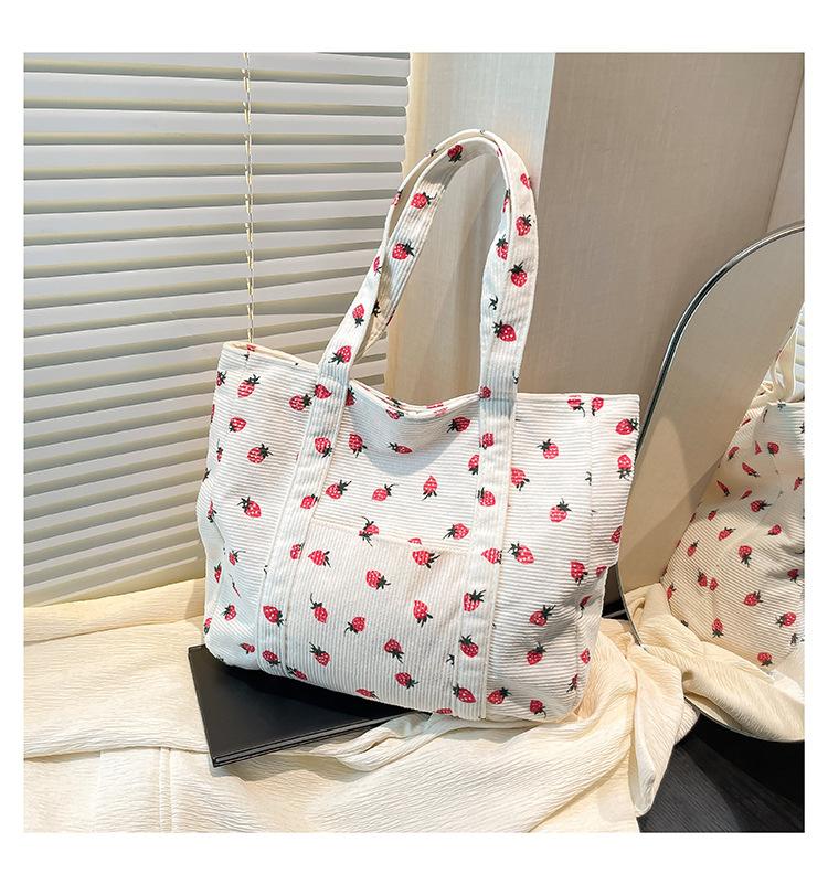 Erdbeeren Cord Handtasche Süße Damen Tasche Modische Vielseitige Schultertasche Schöne Schlichte Pendler Damen Tragetaschen weiß von Joom DACH
