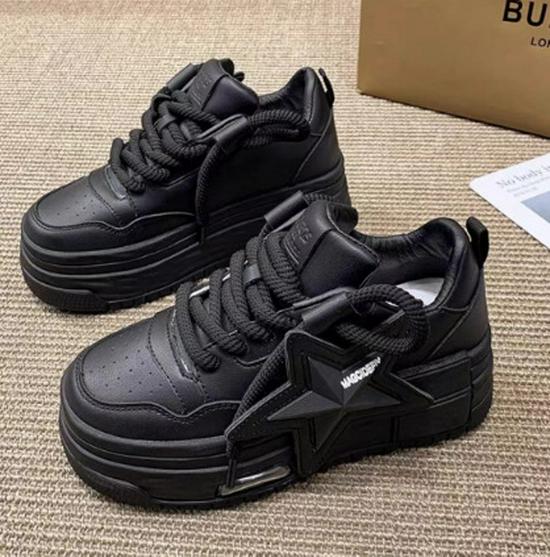 Europäische Damen-Plateau-Sneaker: 2024 Frühling Leichte Mode Lässige Weiße Schuhe mit Dicken Sohlen 36 schwarz von Joom DACH