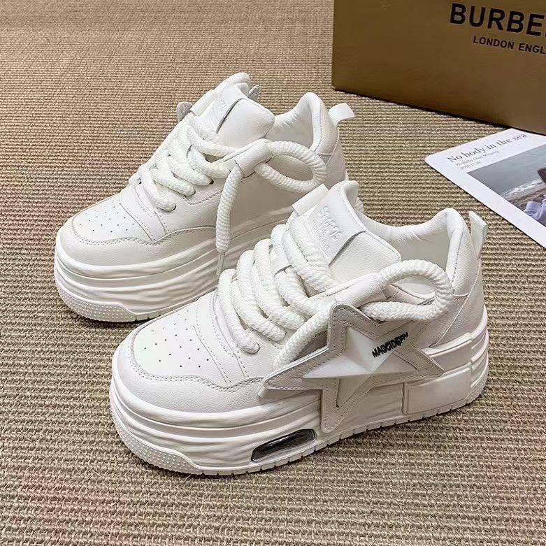 Europäische Damen-Plateau-Sneaker: 2024 Frühling Leichte Mode Lässige Weiße Schuhe mit Dicken Sohlen 41 weiß von Joom DACH
