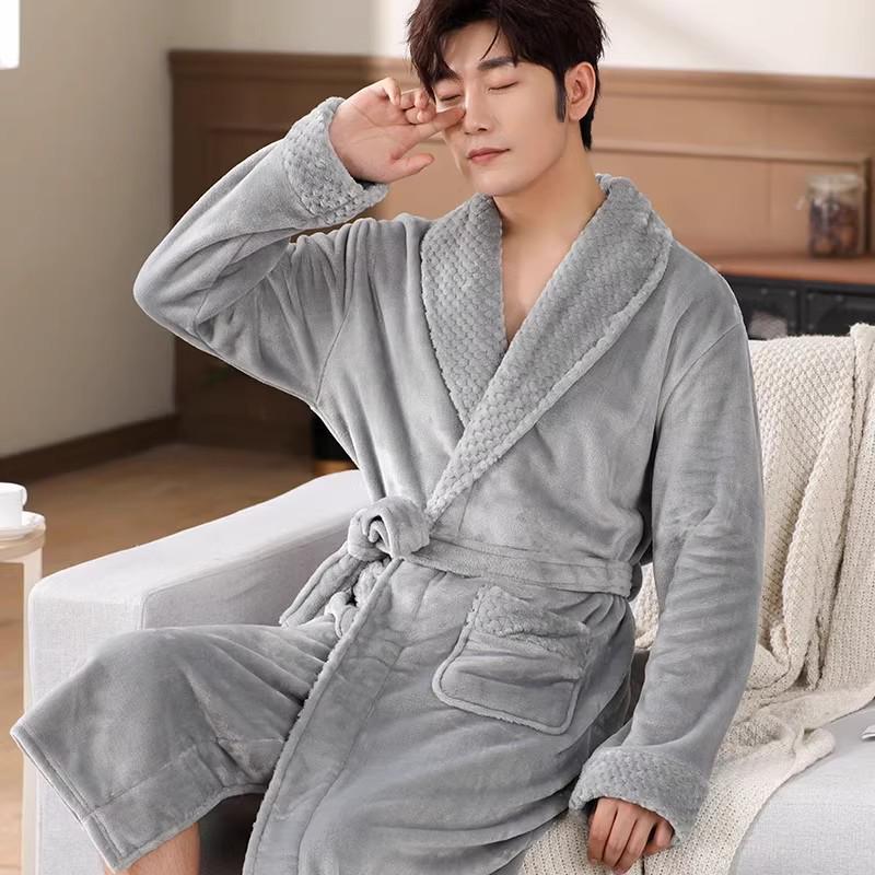 Extra langer Herren-Bademantel aus Korallenfleece - Dick, warm, mit Fleecefutter, Flanell-Homewear-Pyjama. XXL von Joom DACH