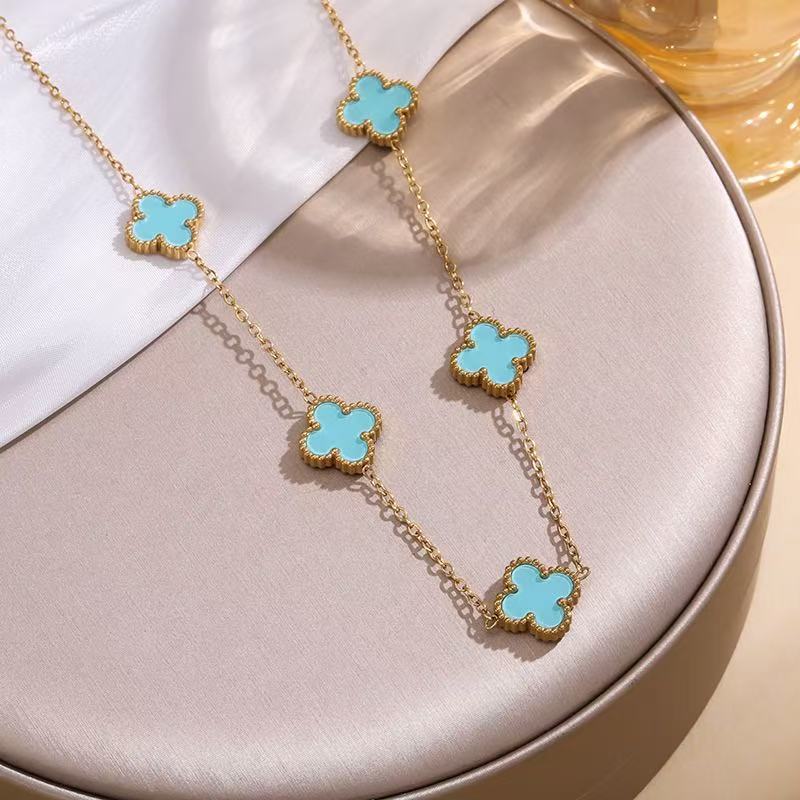 Feiner 18k Titanstahl Verliert Keine Farbe Vierblättriges Kleeblatt Doppelseitiges Perlmutt Fünf Blumen Halskette Damen Schlüsselbeinkette 18K aqua blau von Joom DACH