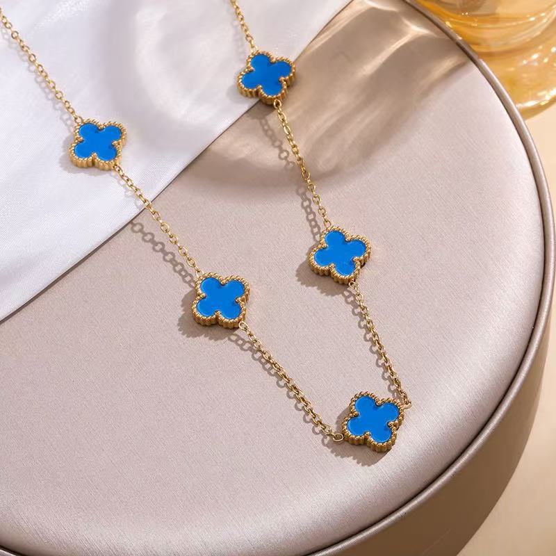 Feiner 18k Titanstahl Verliert Keine Farbe Vierblättriges Kleeblatt Doppelseitiges Perlmutt Fünf Blumen Halskette Damen Schlüsselbeinkette 18K blau von Joom DACH