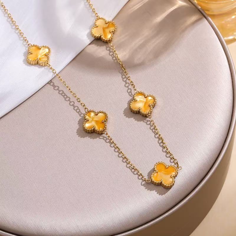 Feiner 18k Titanstahl Verliert Keine Farbe Vierblättriges Kleeblatt Doppelseitiges Perlmutt Fünf Blumen Halskette Damen Schlüsselbeinkette 18K von Joom DACH