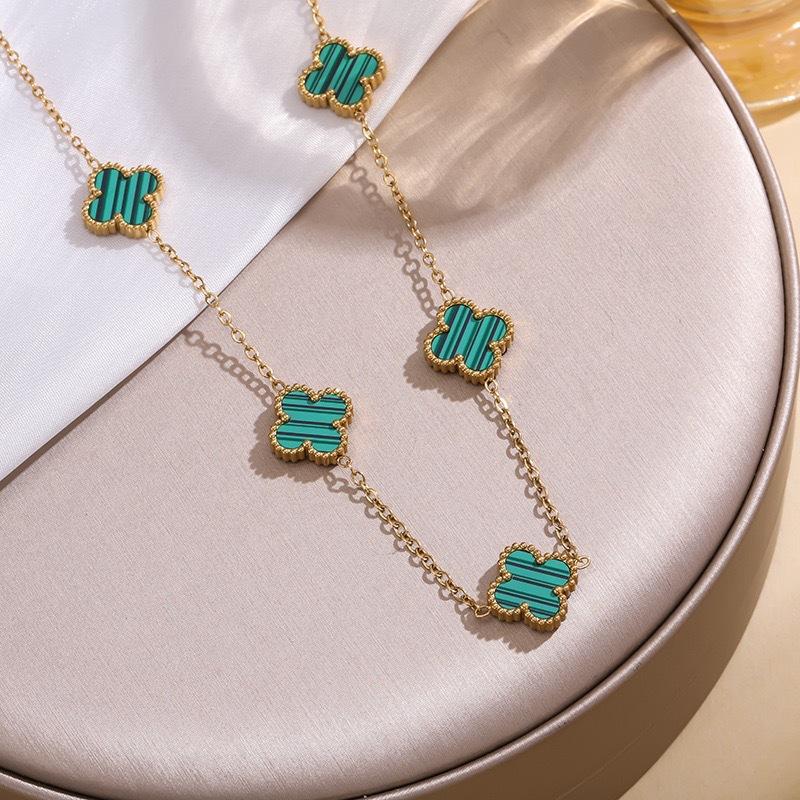 Feiner 18k Titanstahl Verliert Keine Farbe Vierblättriges Kleeblatt Doppelseitiges Perlmutt Fünf Blumen Halskette Damen Schlüsselbeinkette 18K grün von Joom DACH